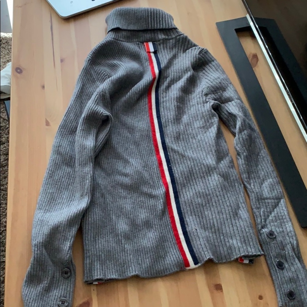 Grey women’s sweater